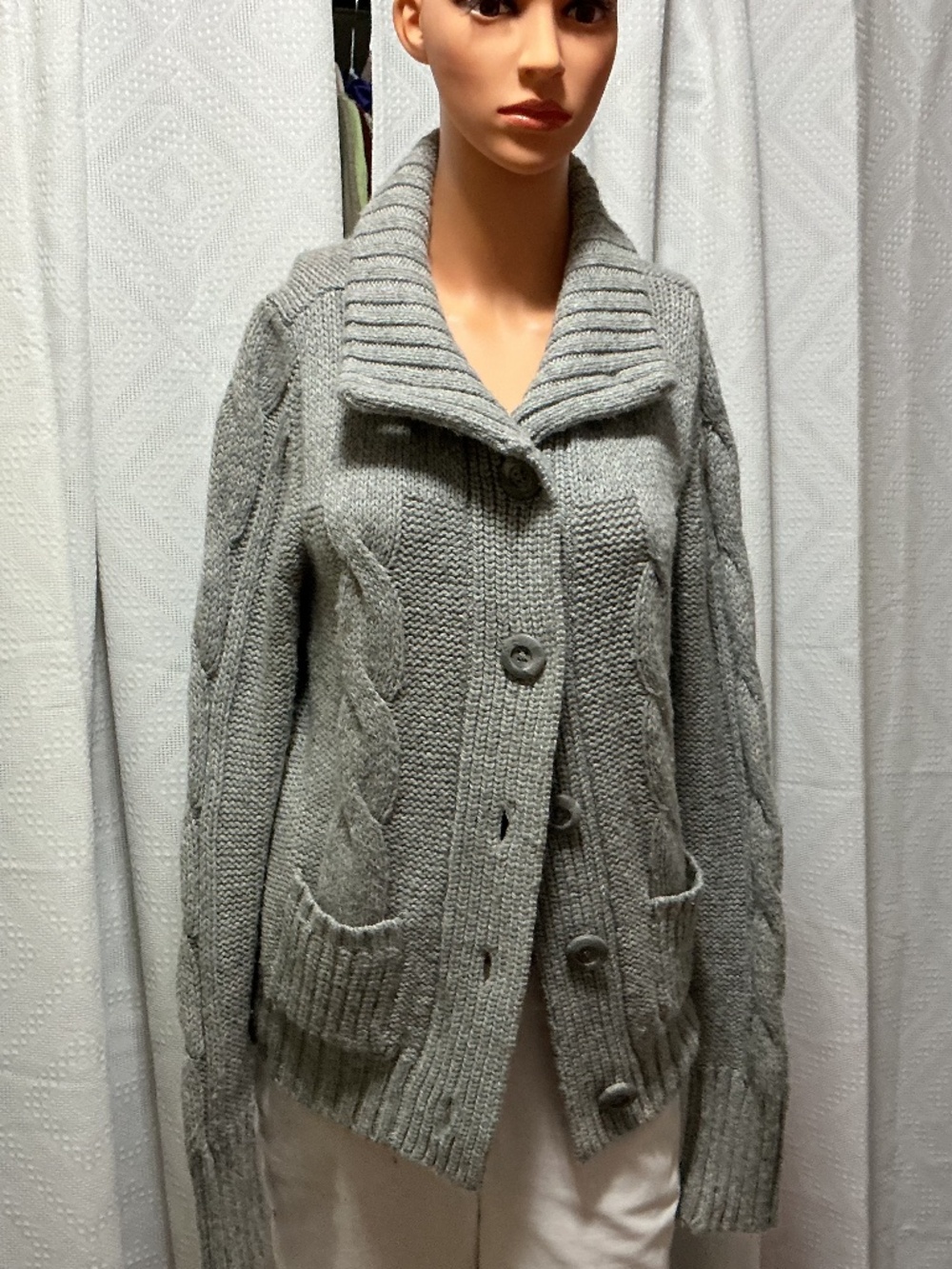 Women’s gray cardigan